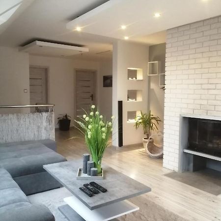 Pokoje Goscinne U Bosmana Dzwirzyno Ngoại thất bức ảnh