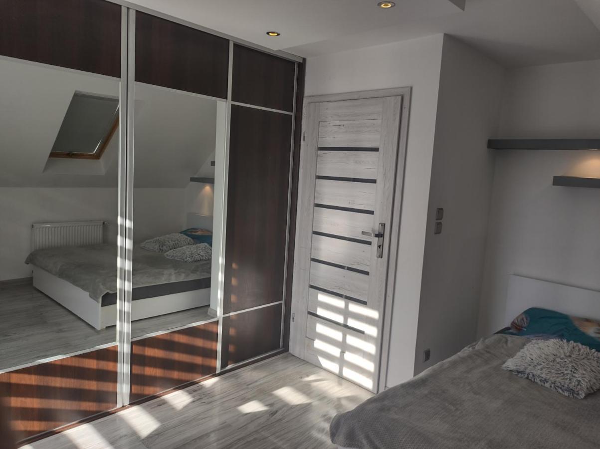 Pokoje Goscinne U Bosmana Dzwirzyno Ngoại thất bức ảnh
